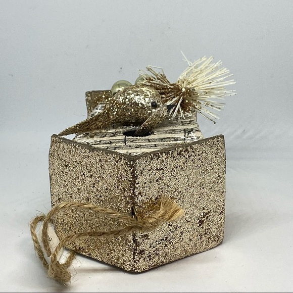 Holiday Lane Typescript Paper And Glitter Bird Ornament Christmas - Picture 6 of 6